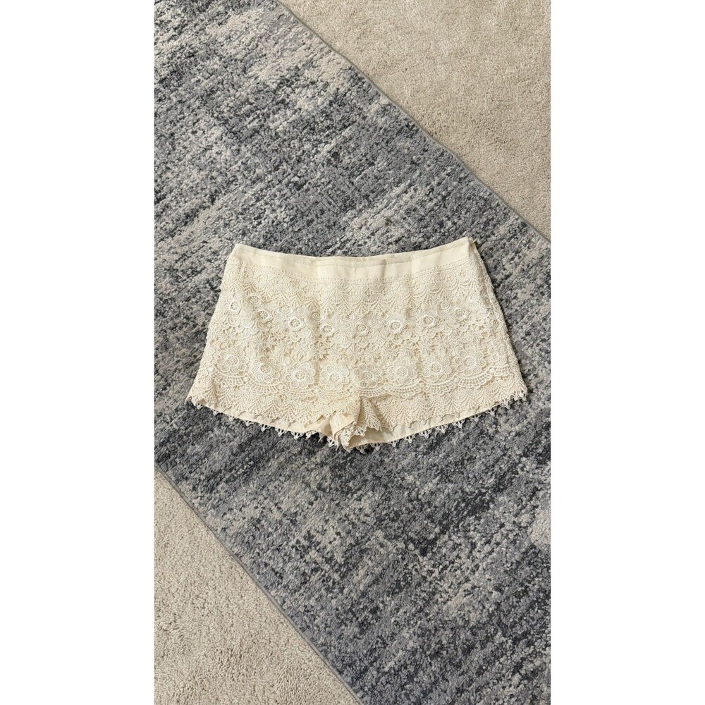 San Souci Women’s Size Medium Ivory Lace & Satin Layered Shorty Shorts Side Zip